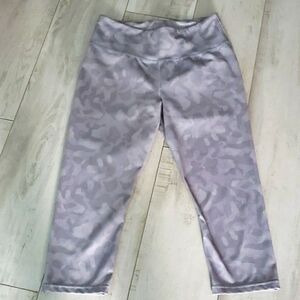 DANSKIN GRAY CAMO CAPRIS
